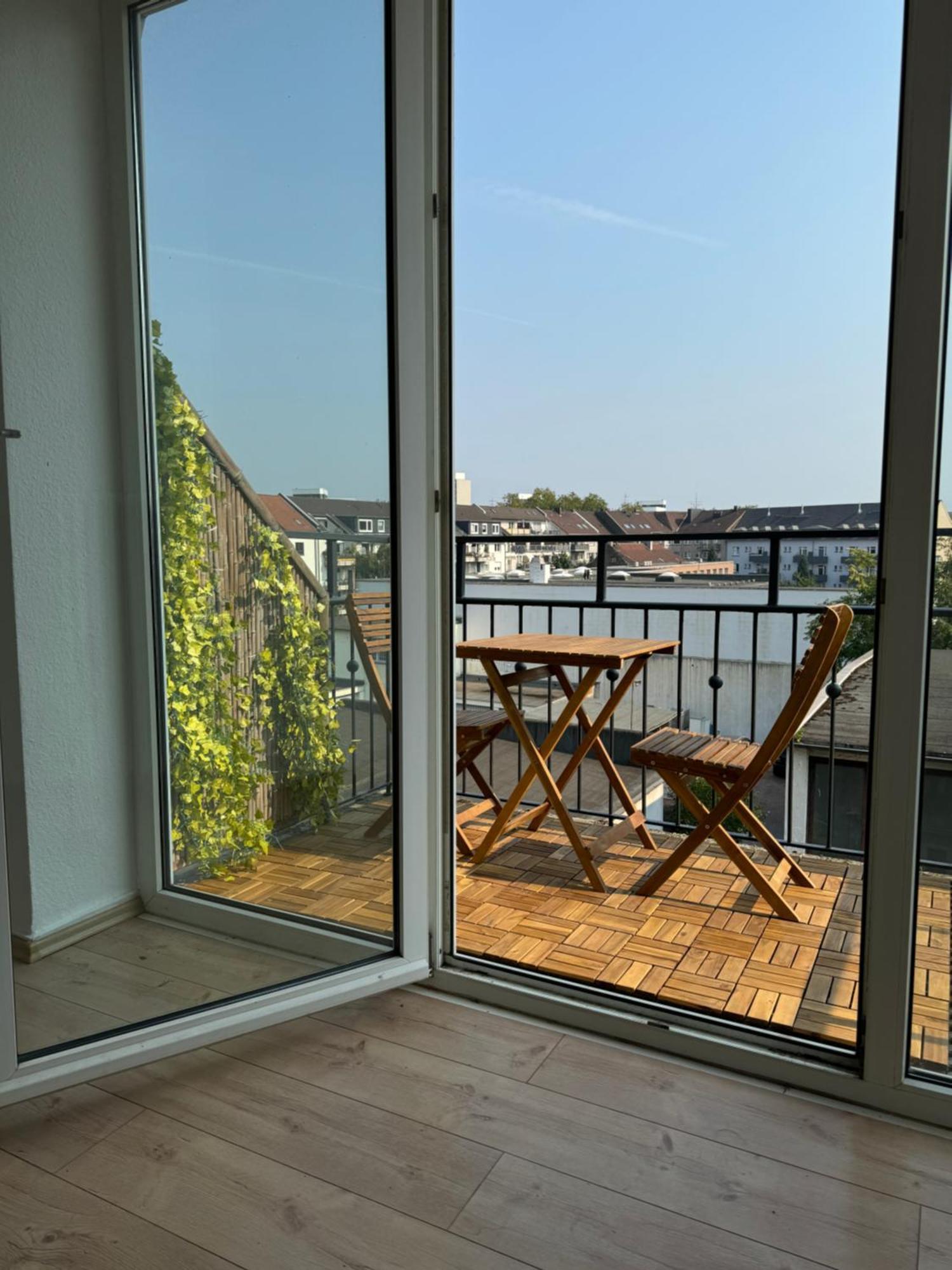 Haus Am Bahnhof Apartment ดุยส์บูร์ก ภายนอก รูปภาพ