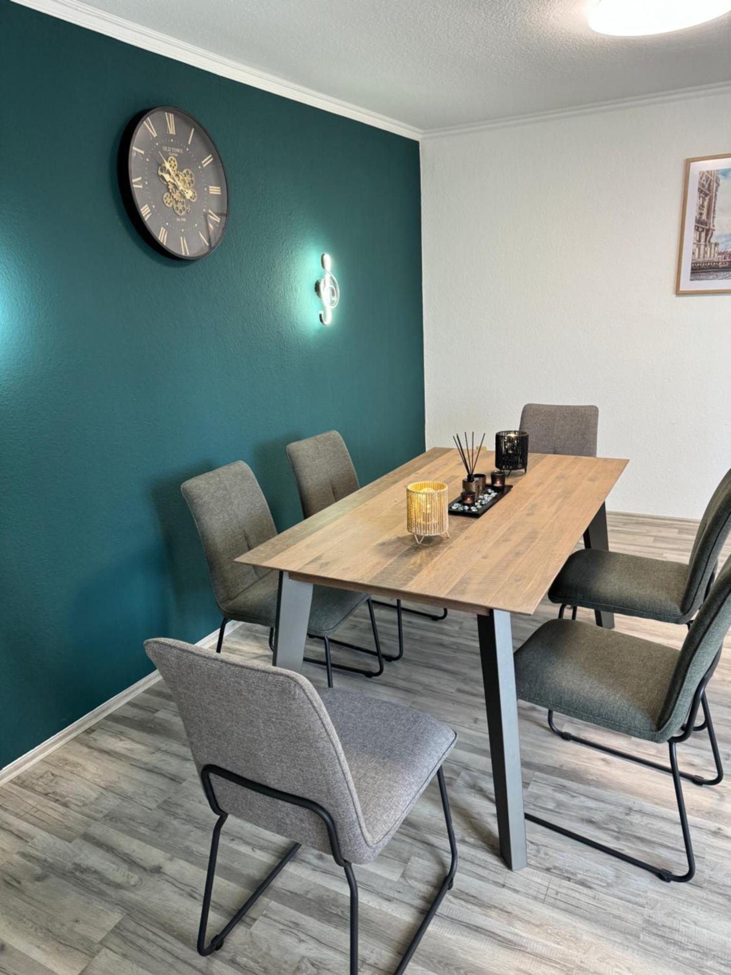 Haus Am Bahnhof Apartment ดุยส์บูร์ก ภายนอก รูปภาพ