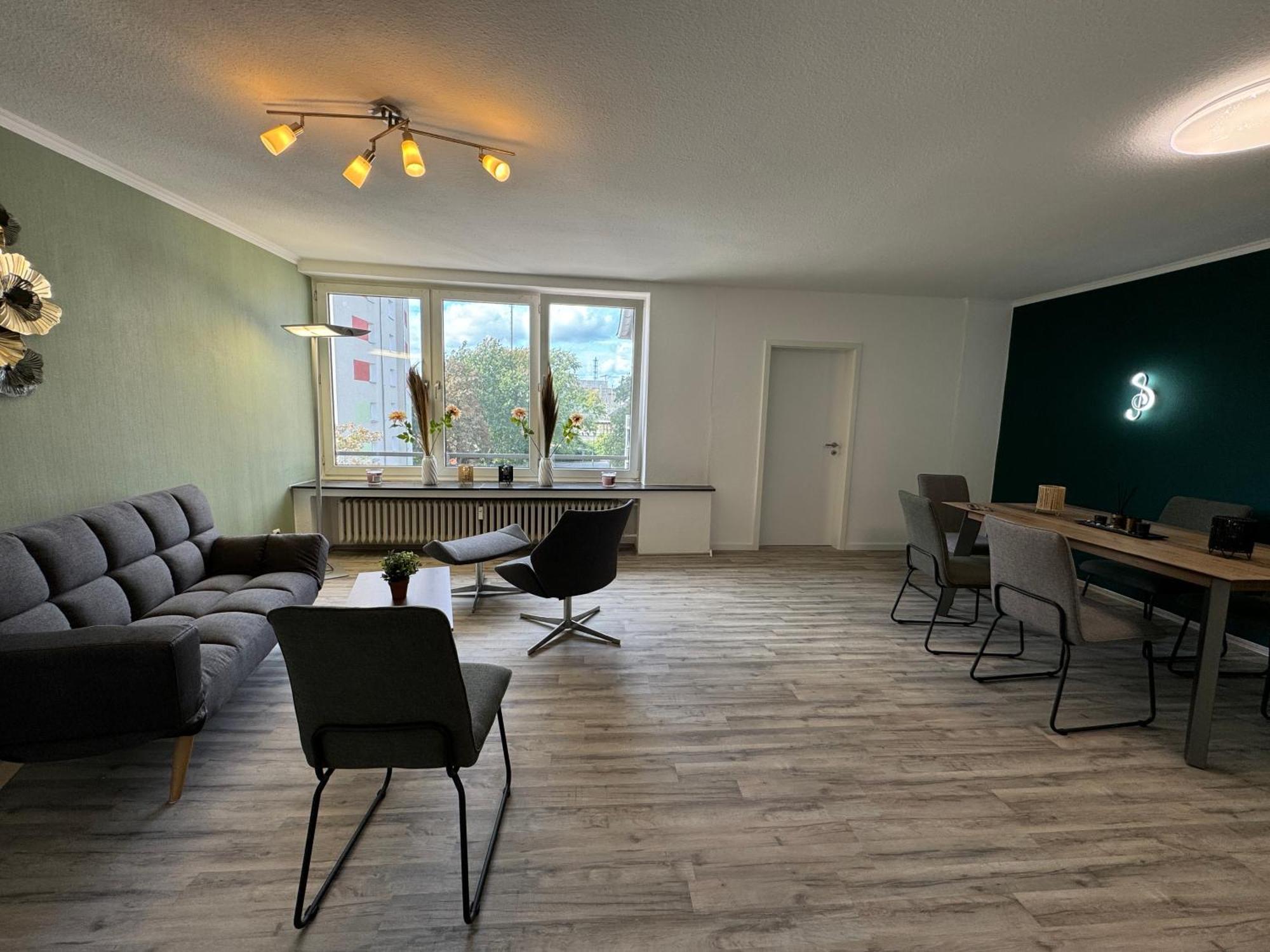Haus Am Bahnhof Apartment ดุยส์บูร์ก ภายนอก รูปภาพ